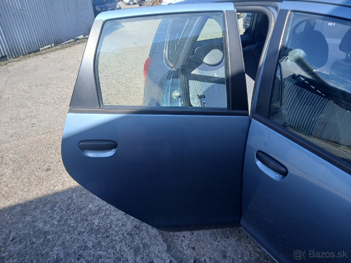 Mitsubishi Colt 1.3 i - rozpredám - 5