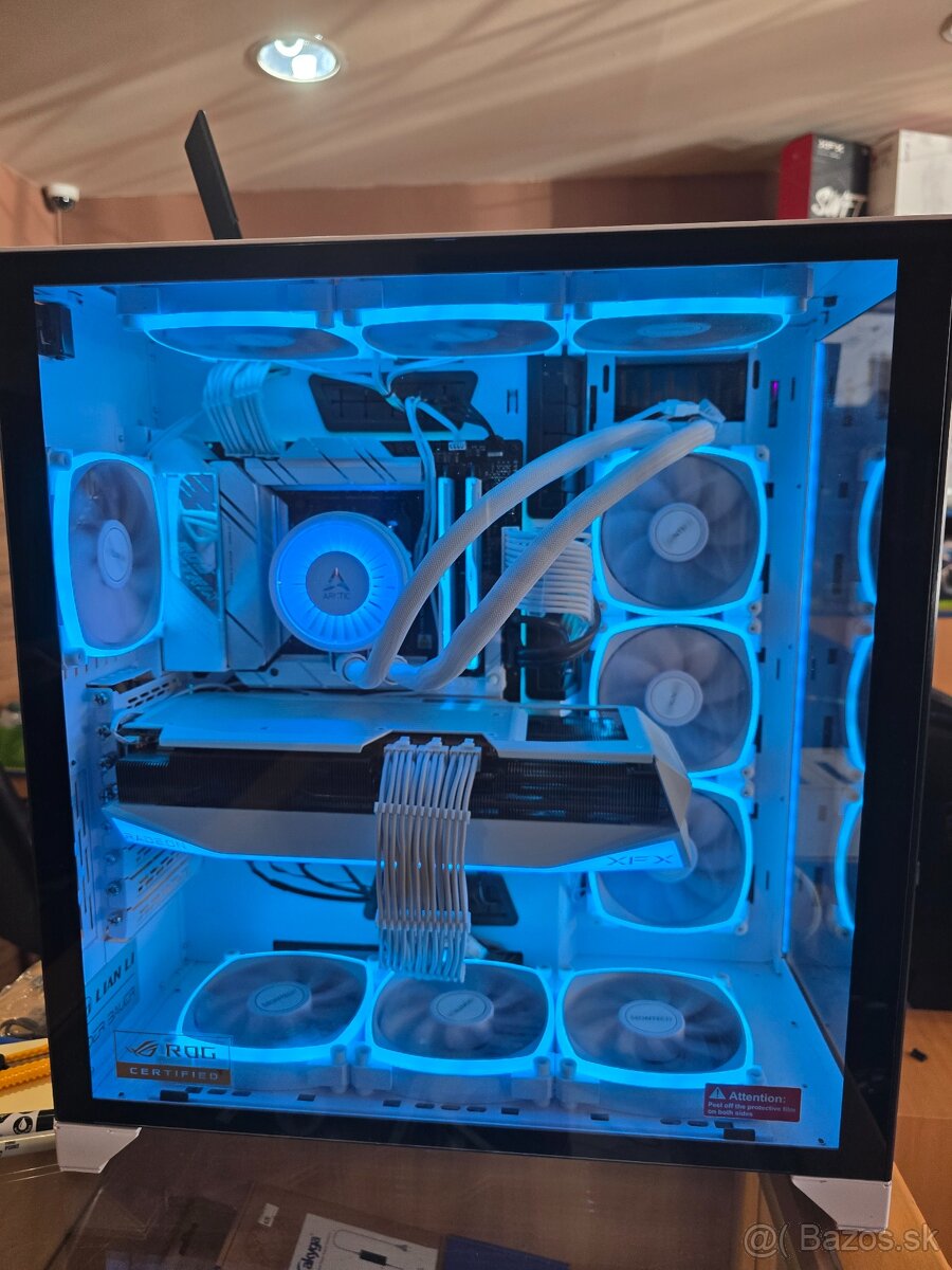 Herne PC 7900X3D,32Gb,2TB,9070XT,LianLi build - 5