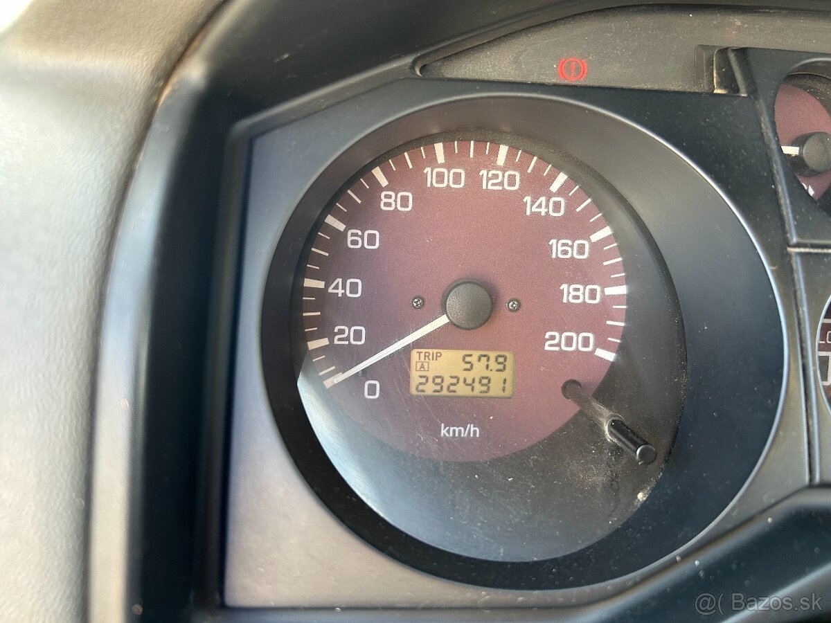 Mitsubishi Pajero - 5