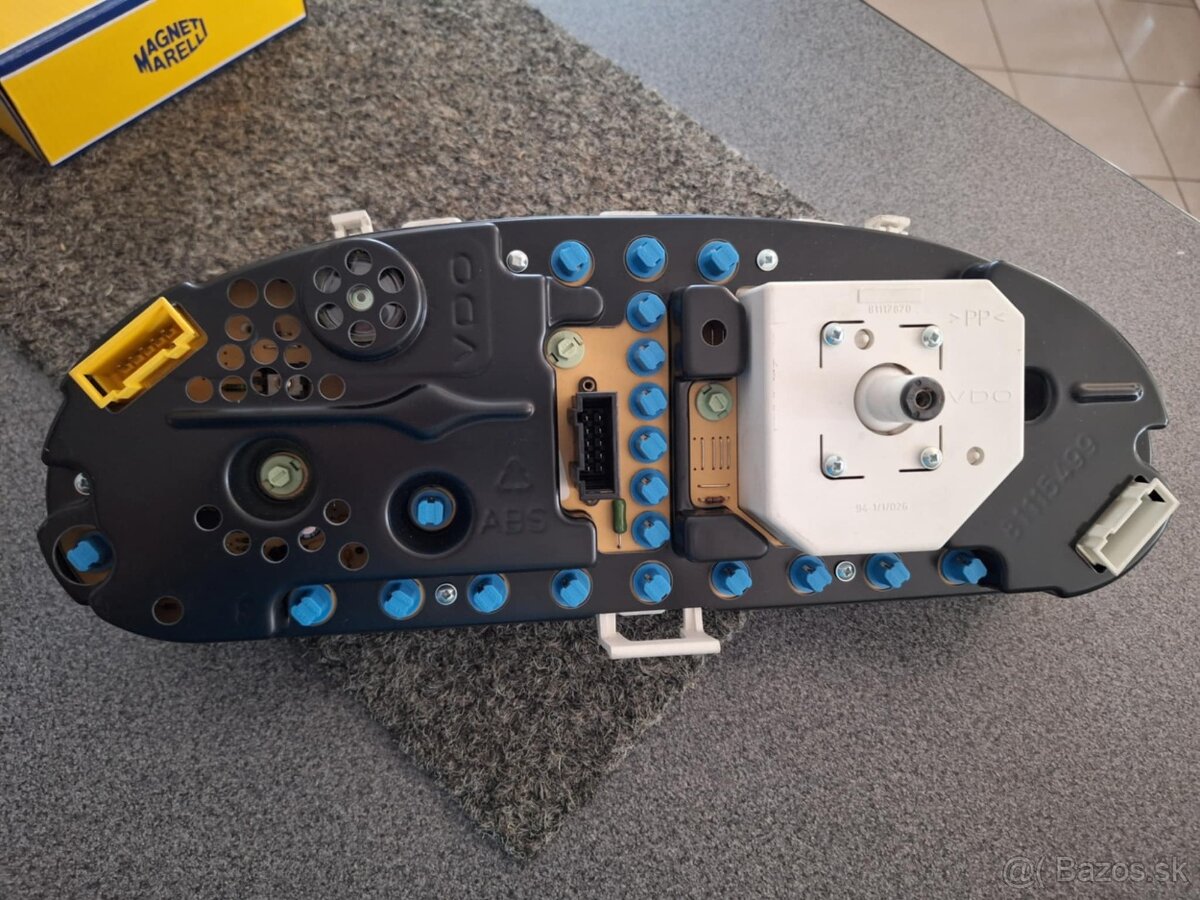 panel prístrojovky + otáčkomery Felicia - 5