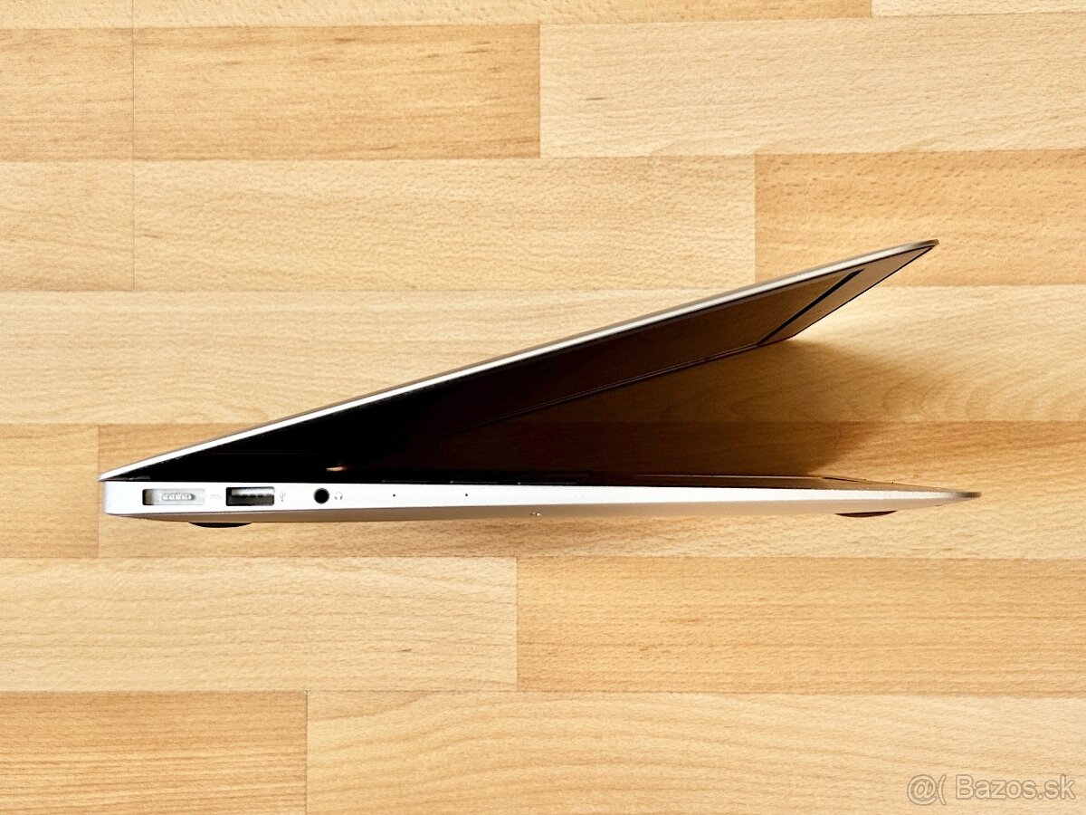 MacBook Air 13", NOVÁ BATERKA, TOP STAV - 5
