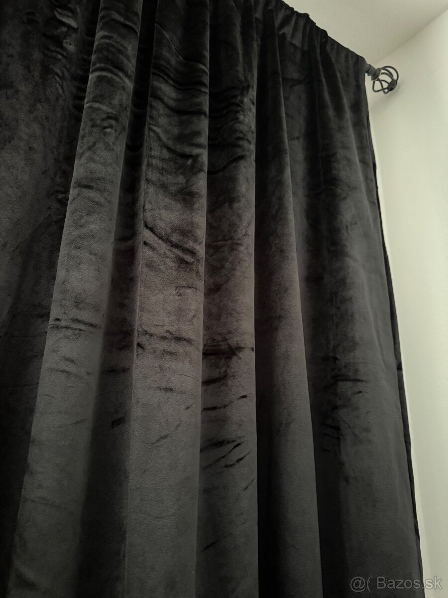 Predám dva čierne závesy - 5