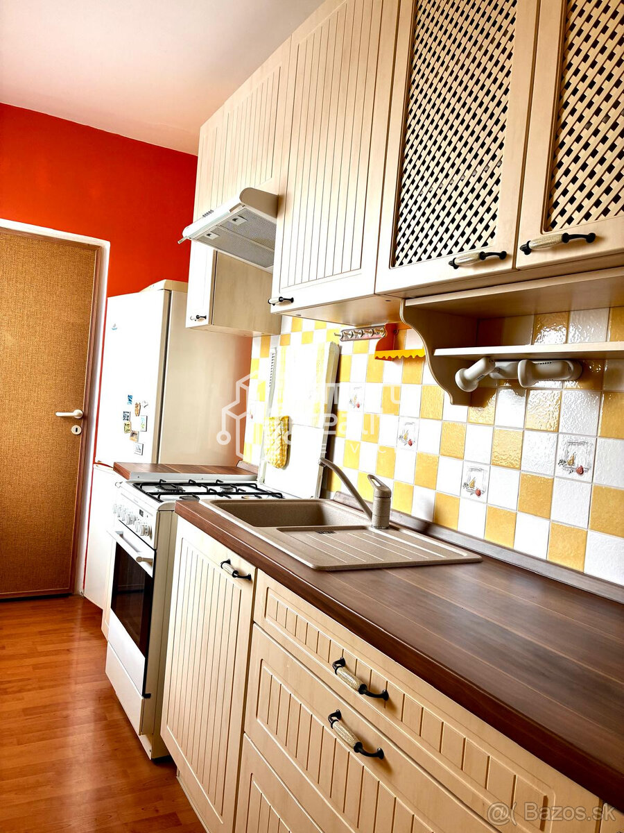 Na predaj 3i byt Cinobaňa, 2x balkón - 5