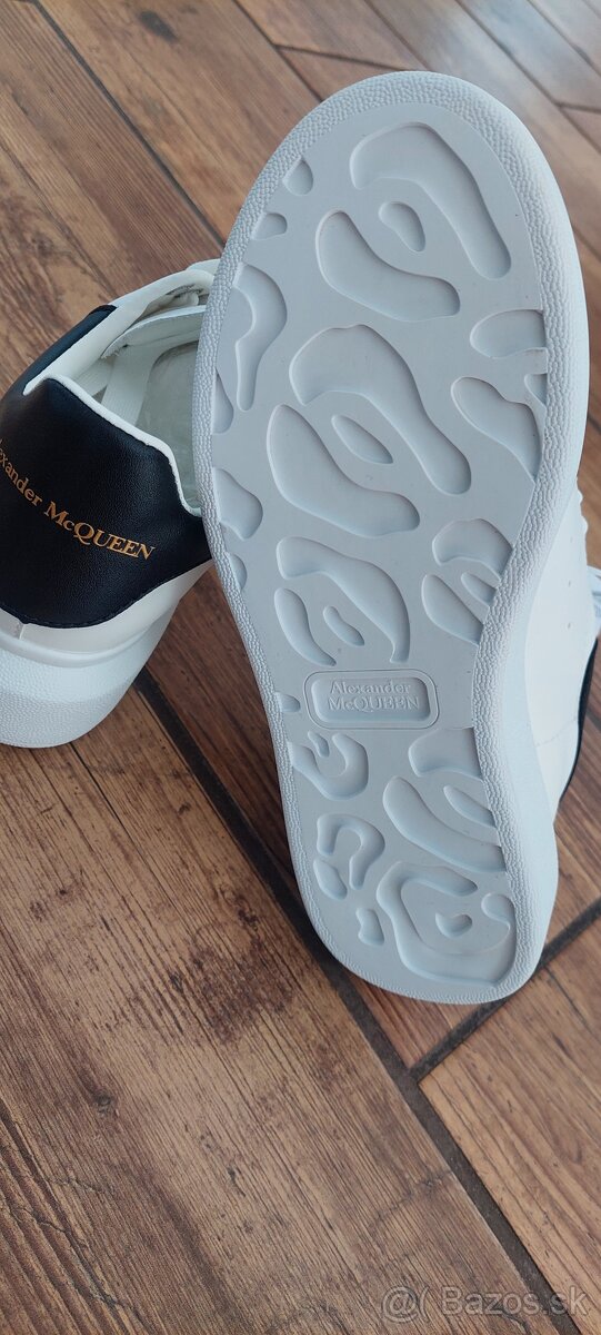 Alexander McQueen - 5