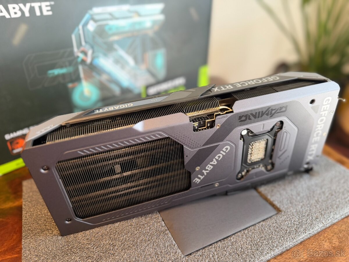 Gigabyte GeForce RTX 5070 Gaming OC 12GB - nova, zaruka - 5