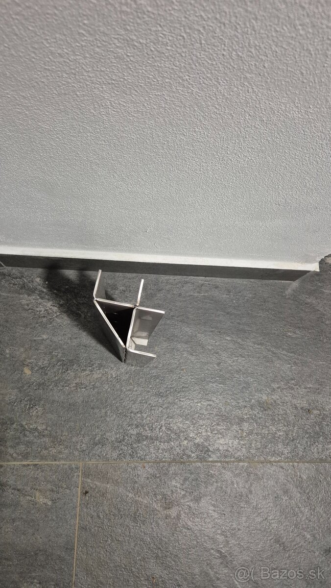 Rohový držiak na vyvýšené zahony 8ks - 5