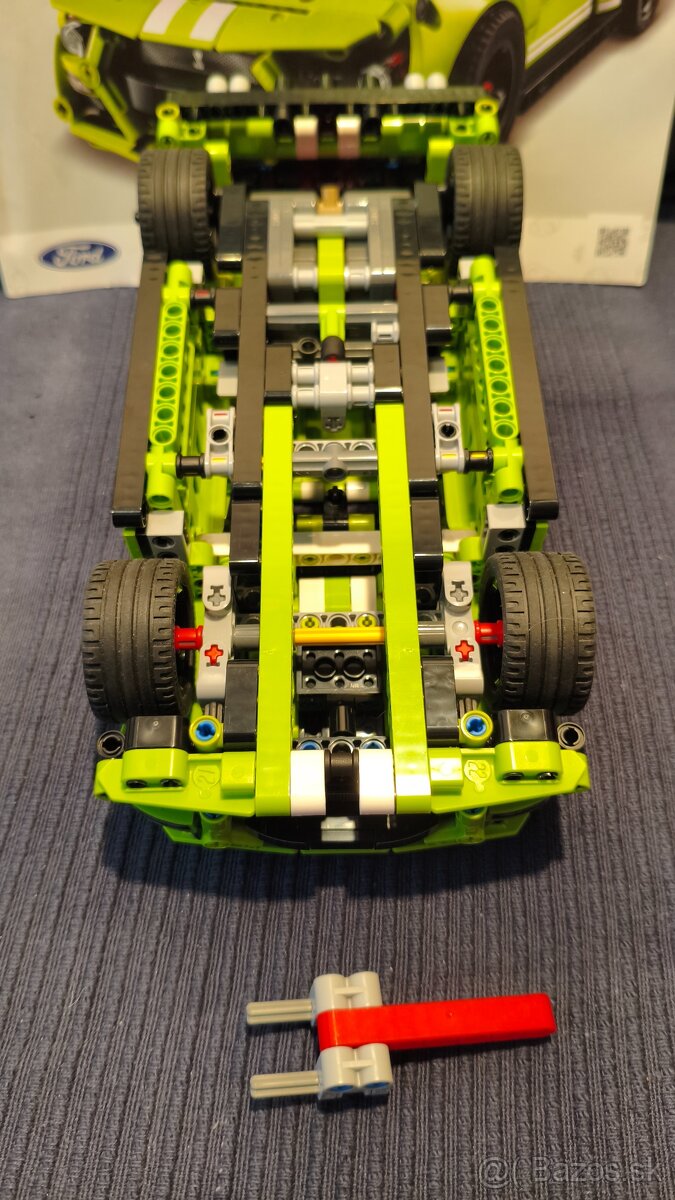 Predám 42138 LEGO Technic Ford Shelby Cobra - 5