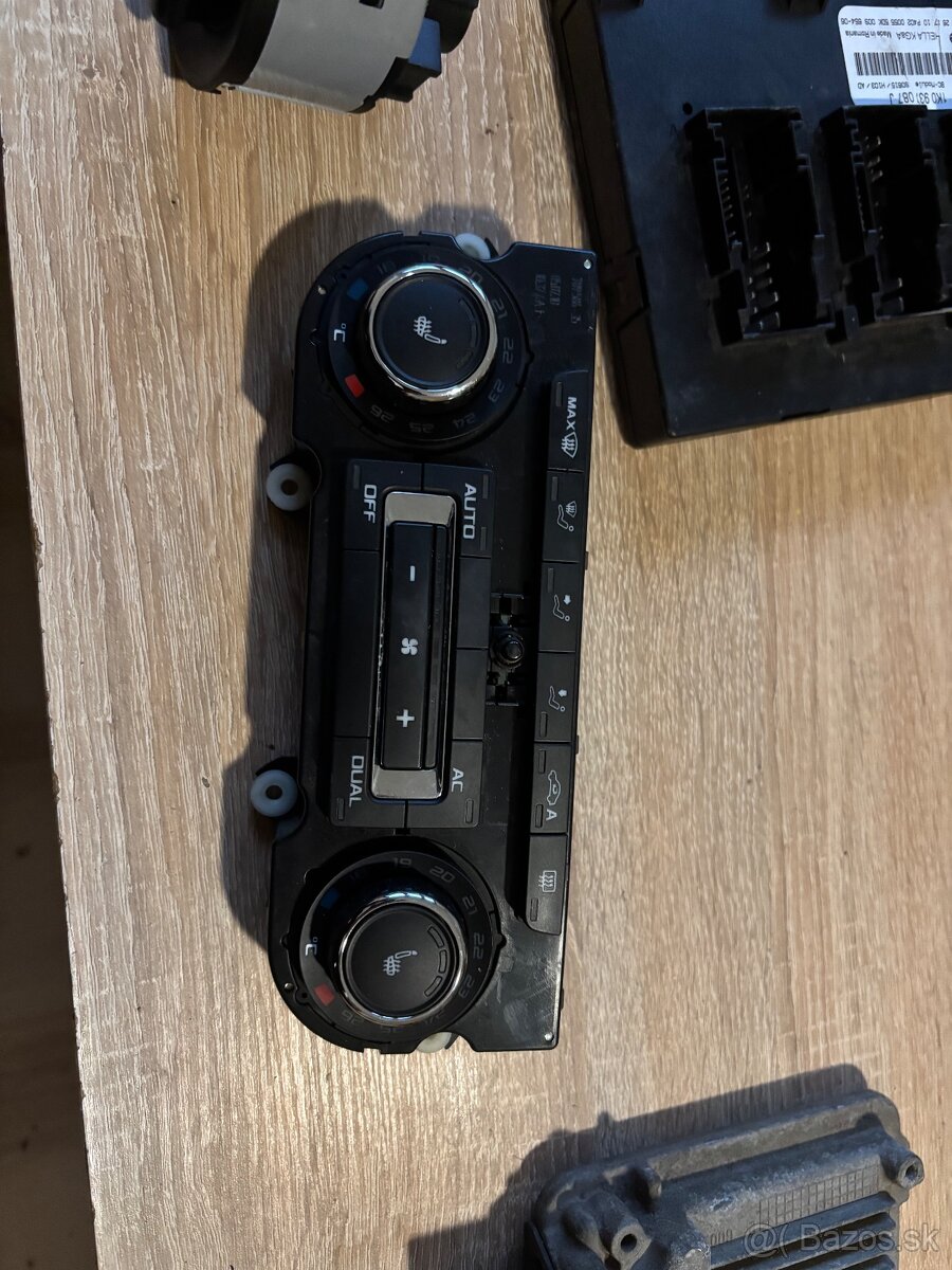 ŠKODA OCTAVIA 2 náhradné diely - 5