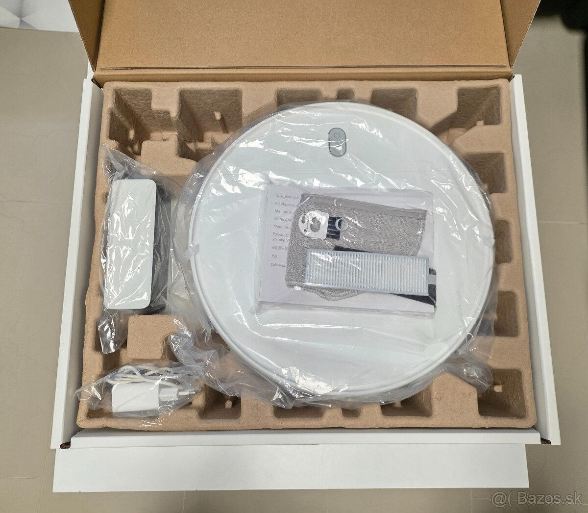 Robotický vysávač Xiaomi Mi Robot Vacuum Mop Essential - 5