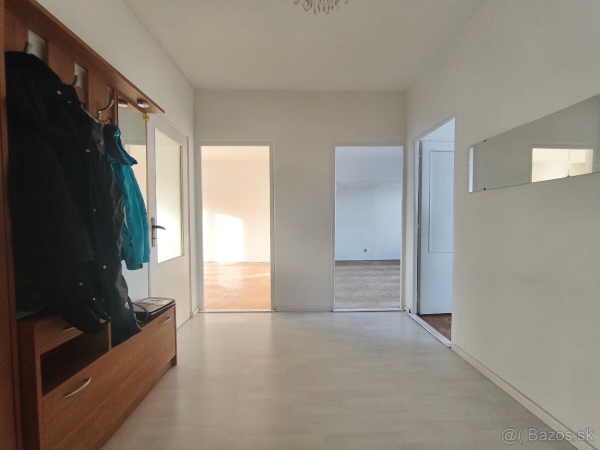 PREDAJ 3,5- izbový byt v centre mesta - 5