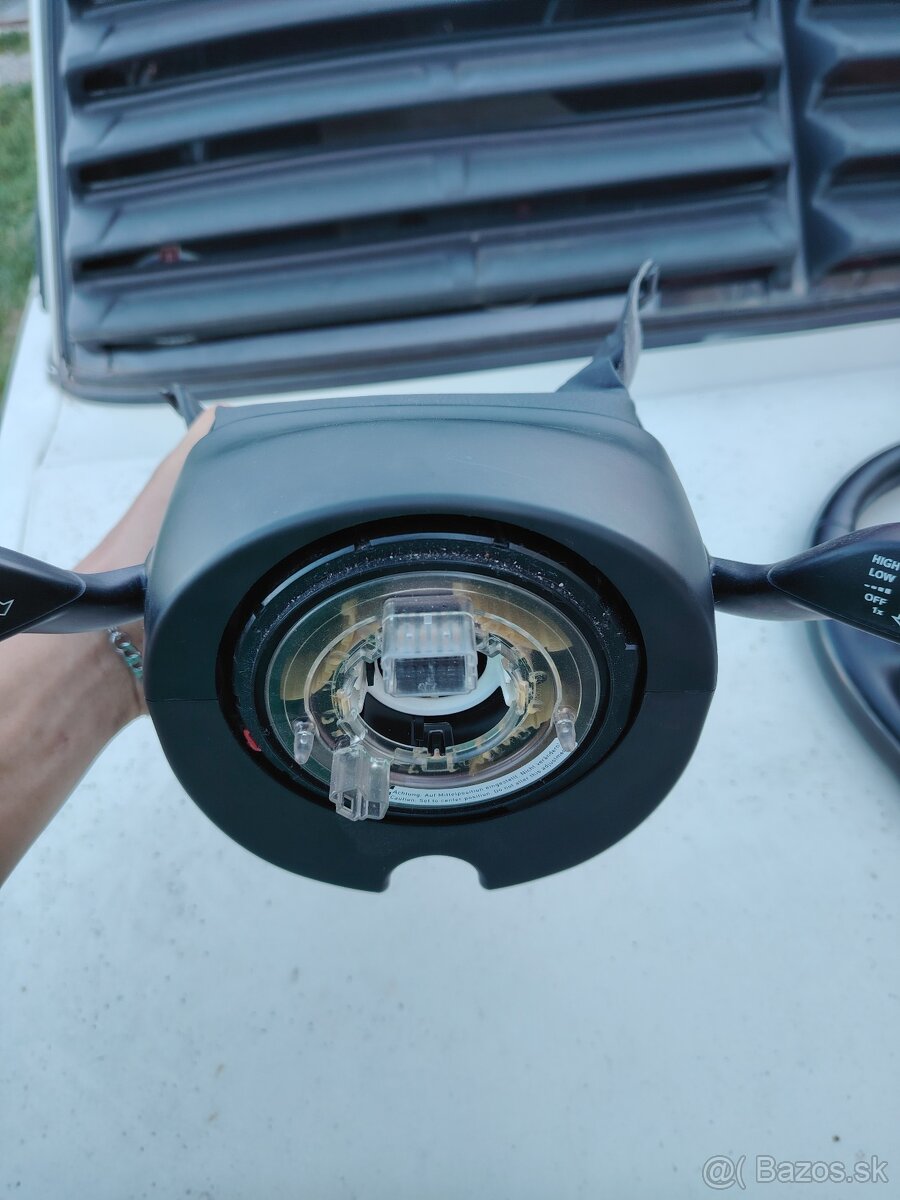 Predám náhradné diely audi a4 b8.5 facelift - 5