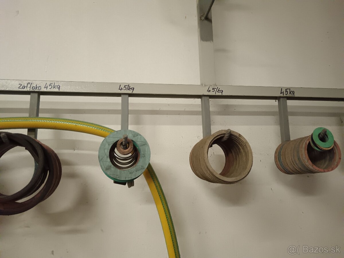 Tesnenie, váha a lampy - 5