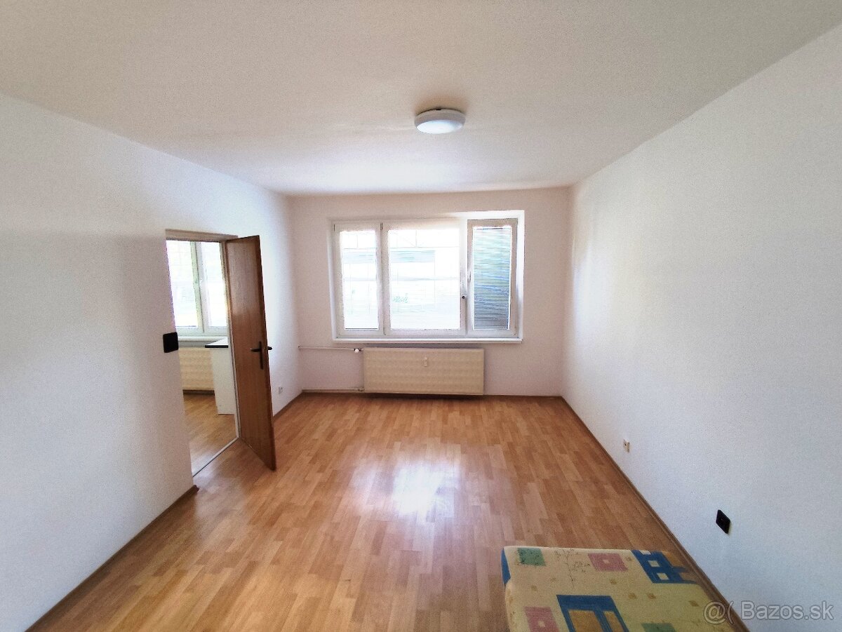 Tisovec 1.izbový byt prenájom - 5