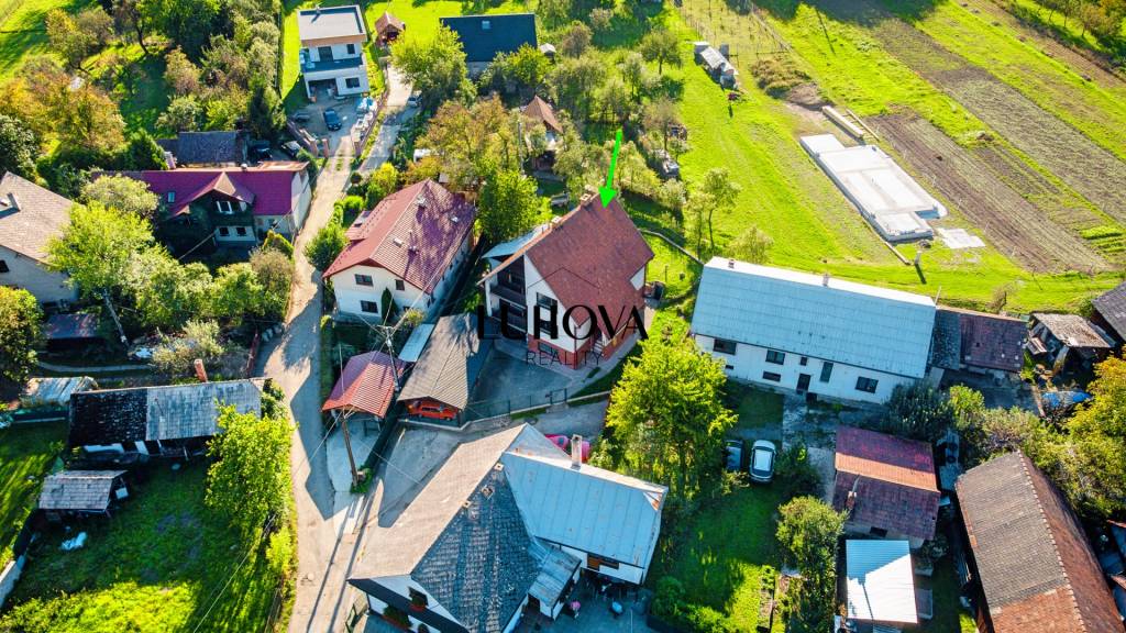 Priestranný a veľkorysý 6-izbový rodinný dom_Záriečie - 5