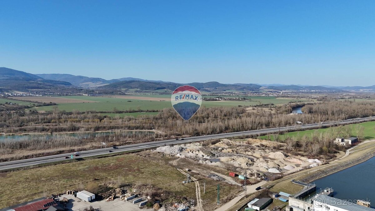 Predaj priemyselného /skladového pozemku priamo pri diaľnici - 5
