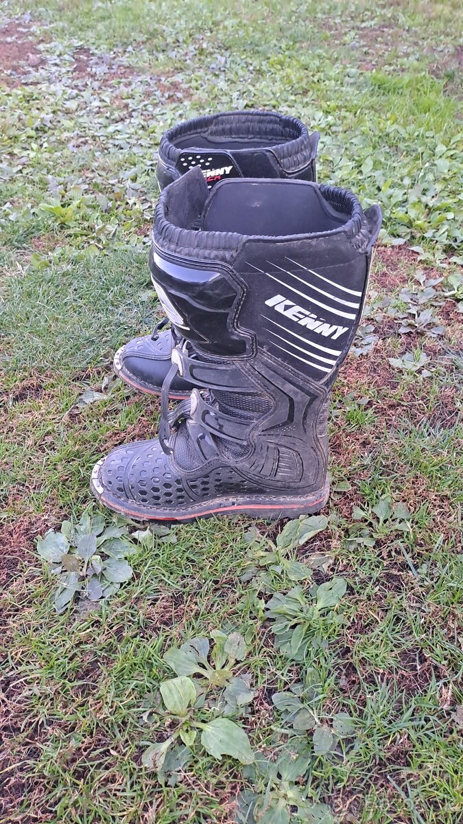 Predám cizmy kenny 40 - 5