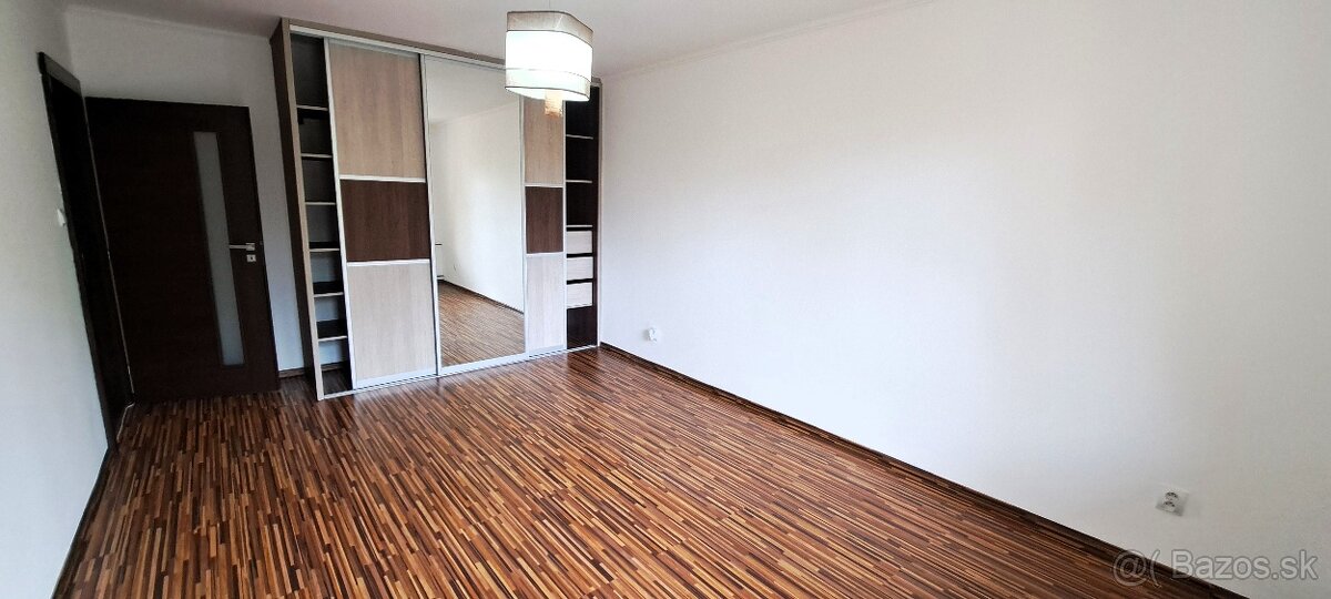 Dvojizbový byt s lodžiou blízko mesta - 5