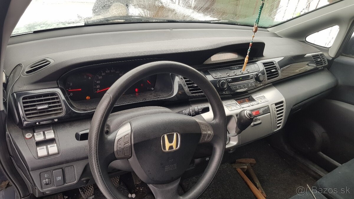 predám Honda fr-v - 5