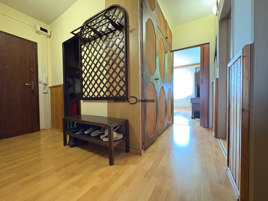 Na predaj: CENTRUM veľký 3 izb.byt + BALKON + ŠATNIK - 5