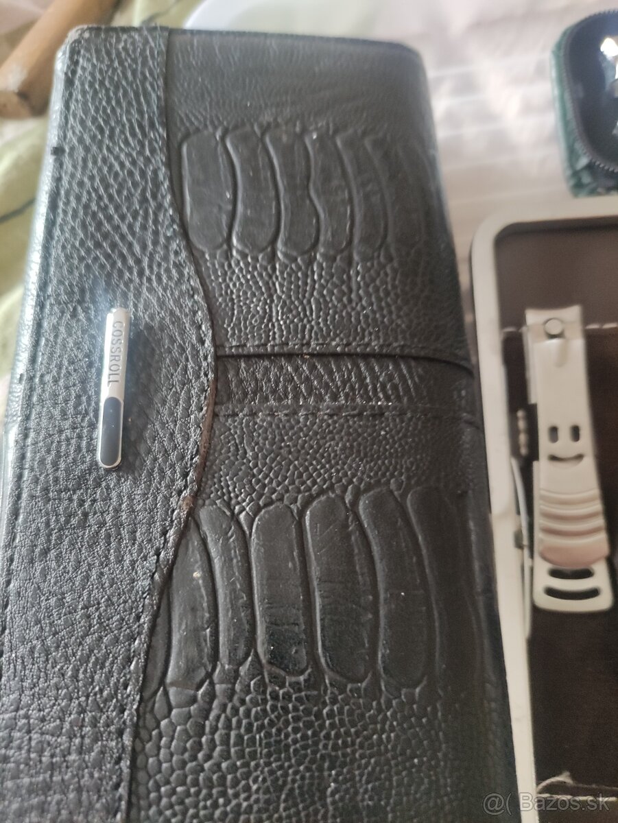 Dámská peněženka a manikúra - 5