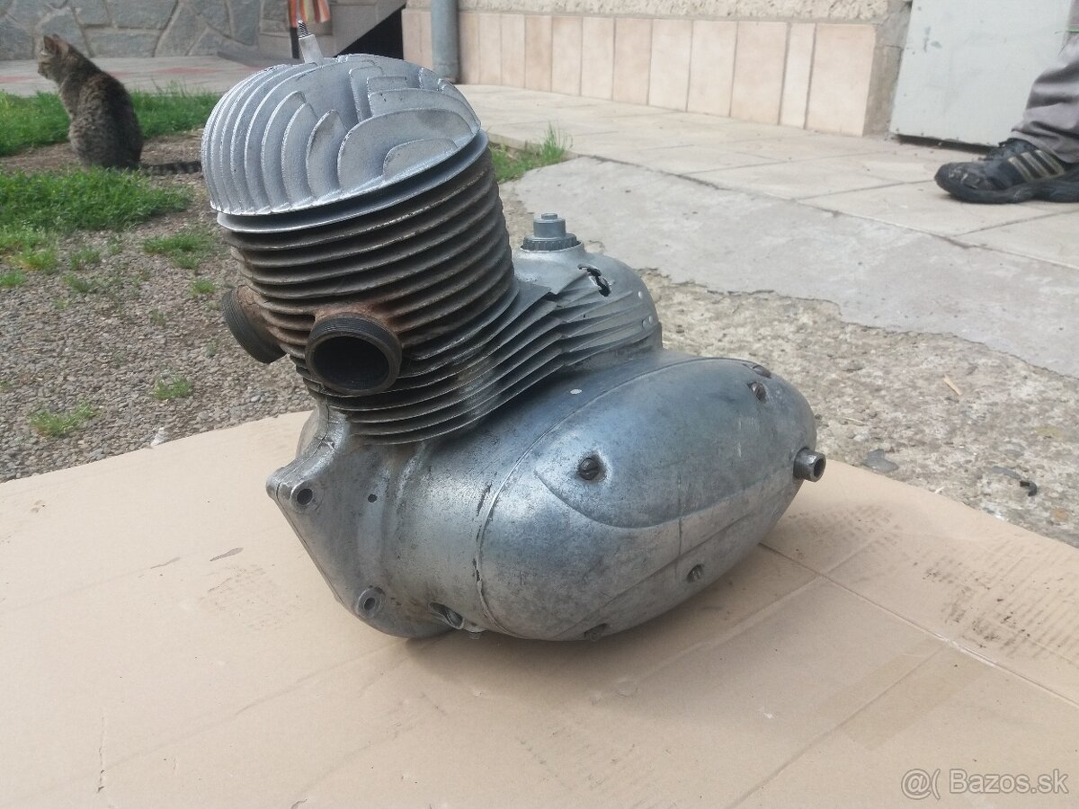 Jawa 250 353 kývačka - 5