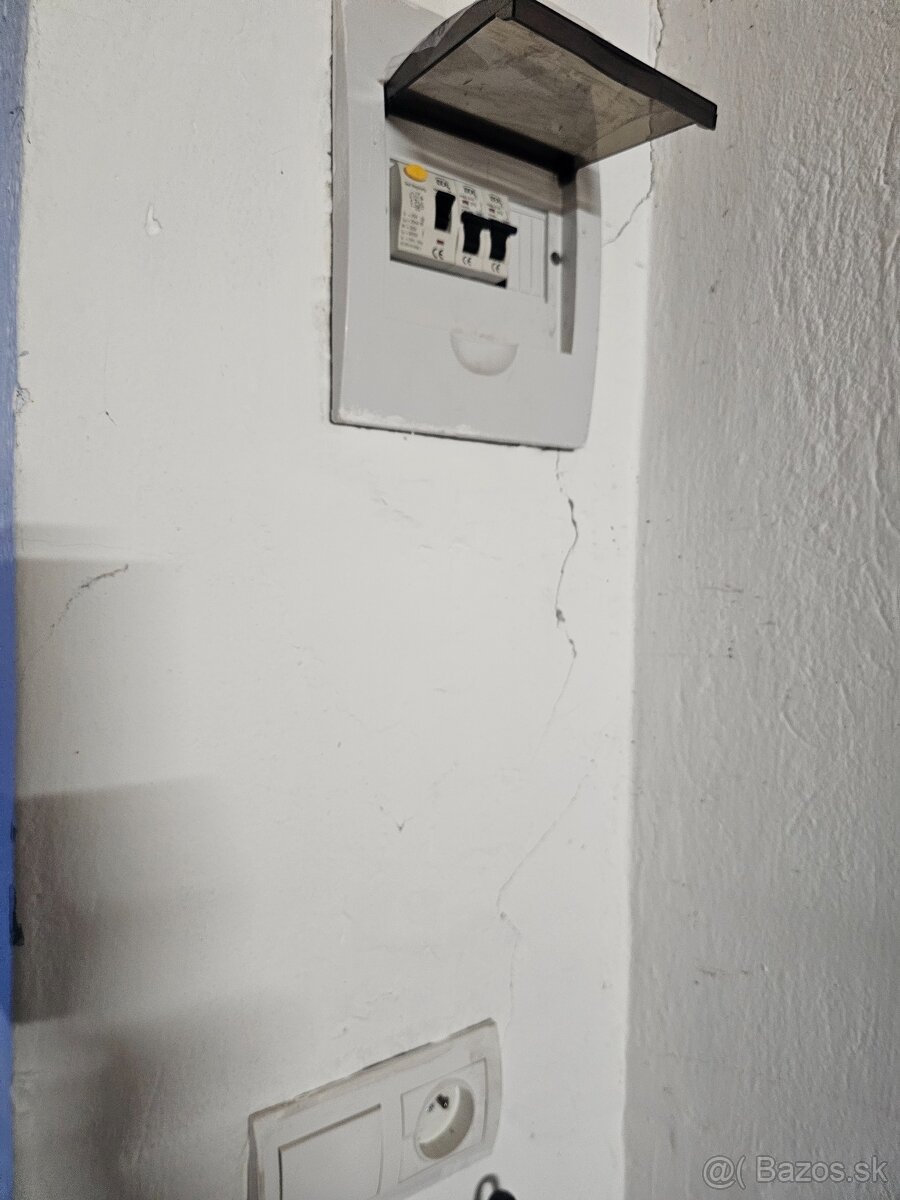 Garaz prerobena s elektrikou - 5