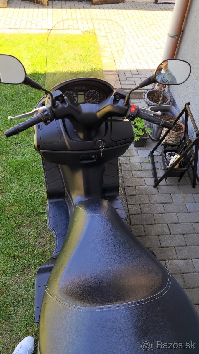 Predám Suzuki Burgman 200 - 5