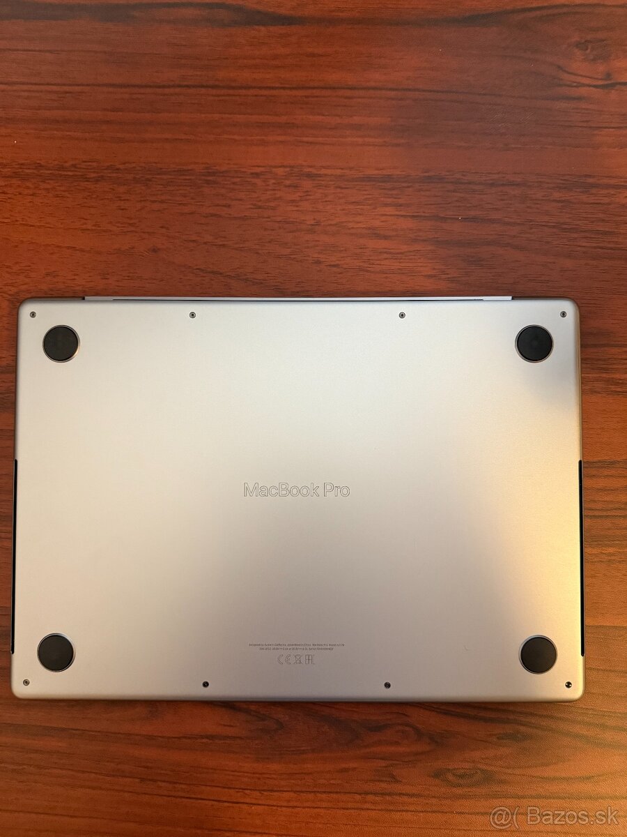 Apple MacBook Pro 14" 2023 - čip M2 Pro - 5