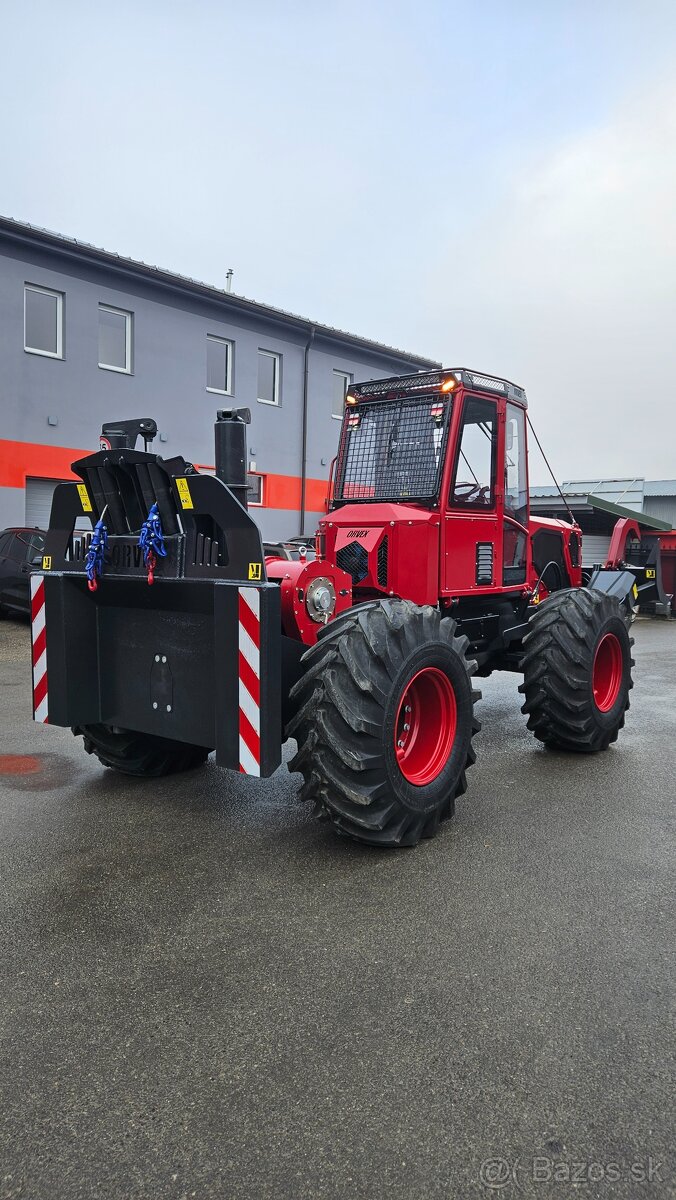 Lesný traktor LT83 - 5