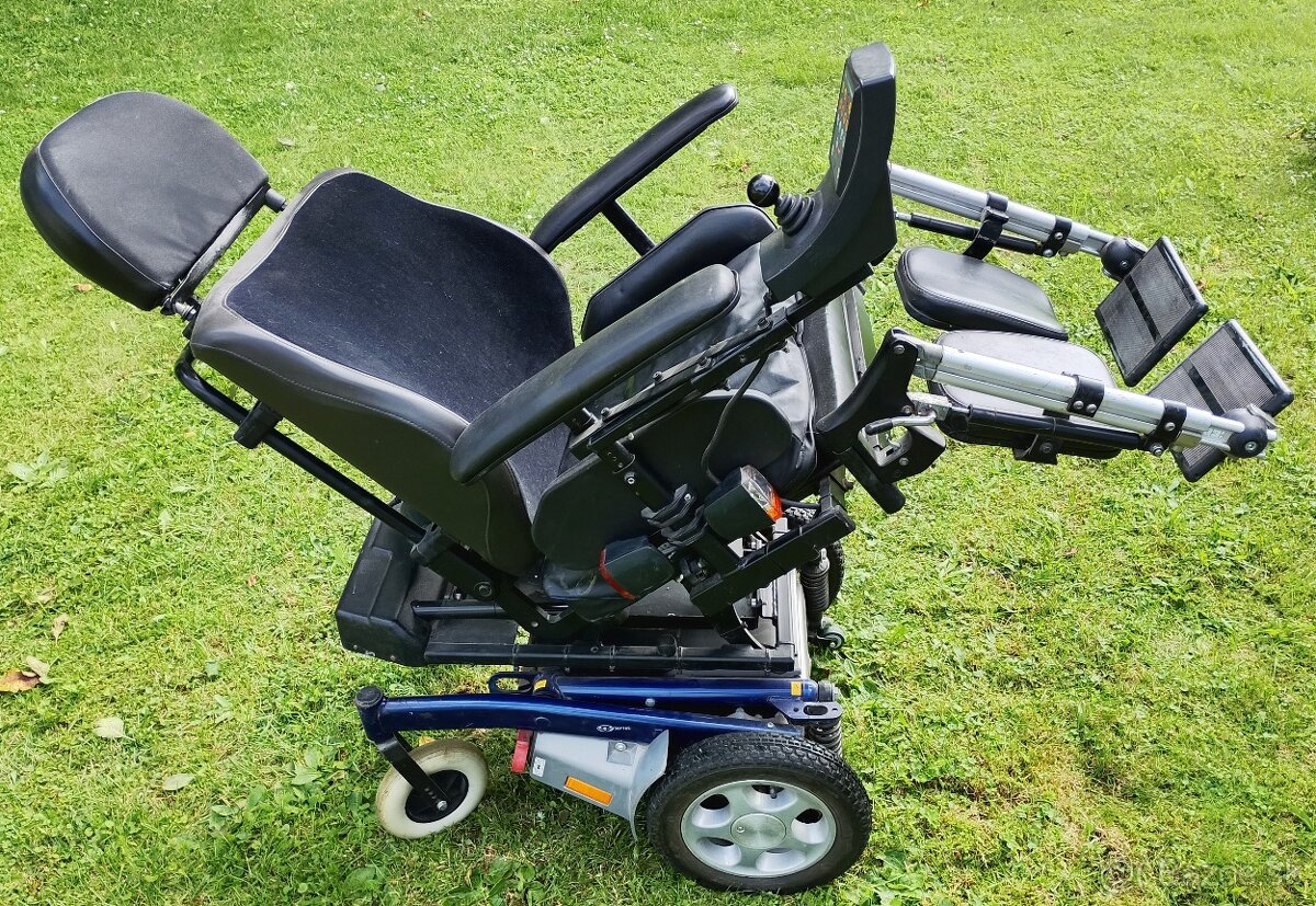 Elektricky invalidný vozík. - 5