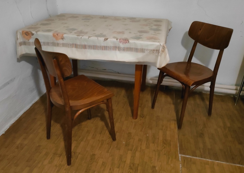 Retro set rozťahovací stôl + stoličky + darček - 5