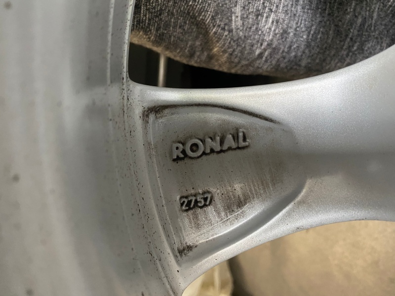 predám ALU disky s pneumatikami/250E/ + jazdené pneu/40E/ - 5