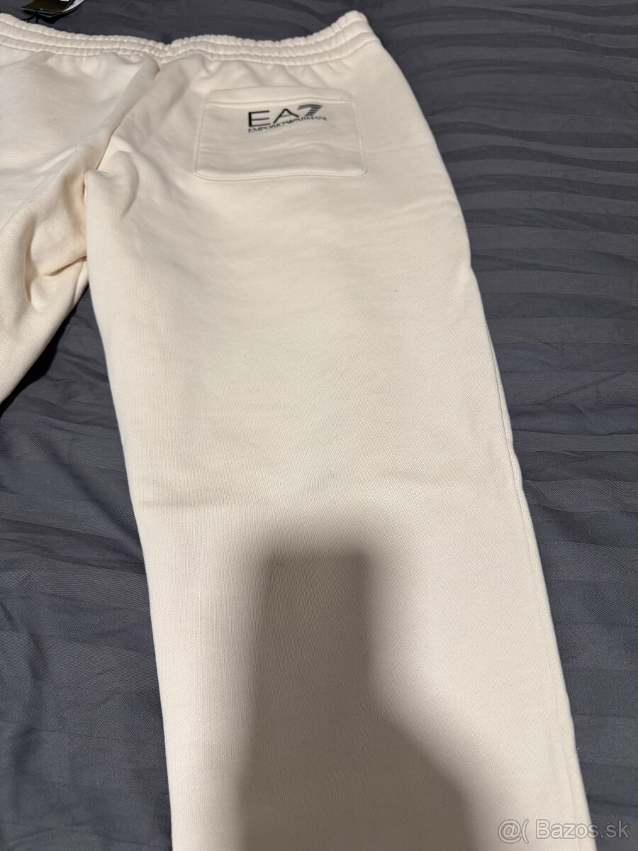 Predám pánske tepláky Armani - 5