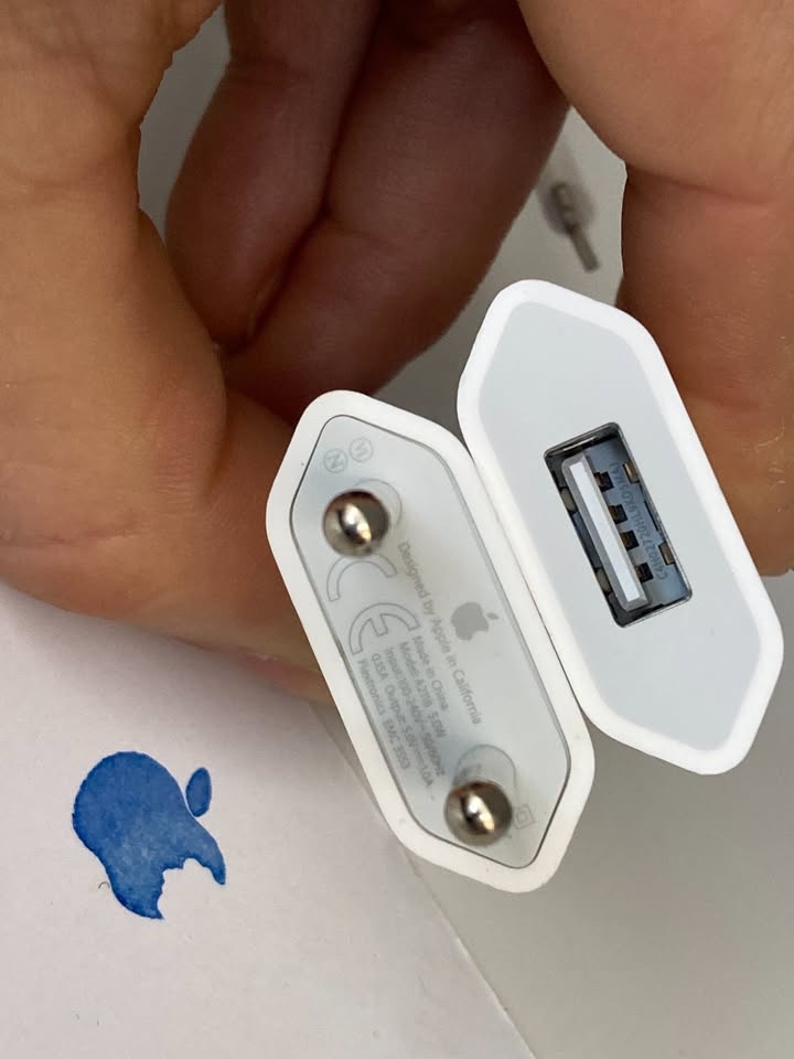 Sada originál Apple nabíjačka Adaptér + kábel Lightning - 5