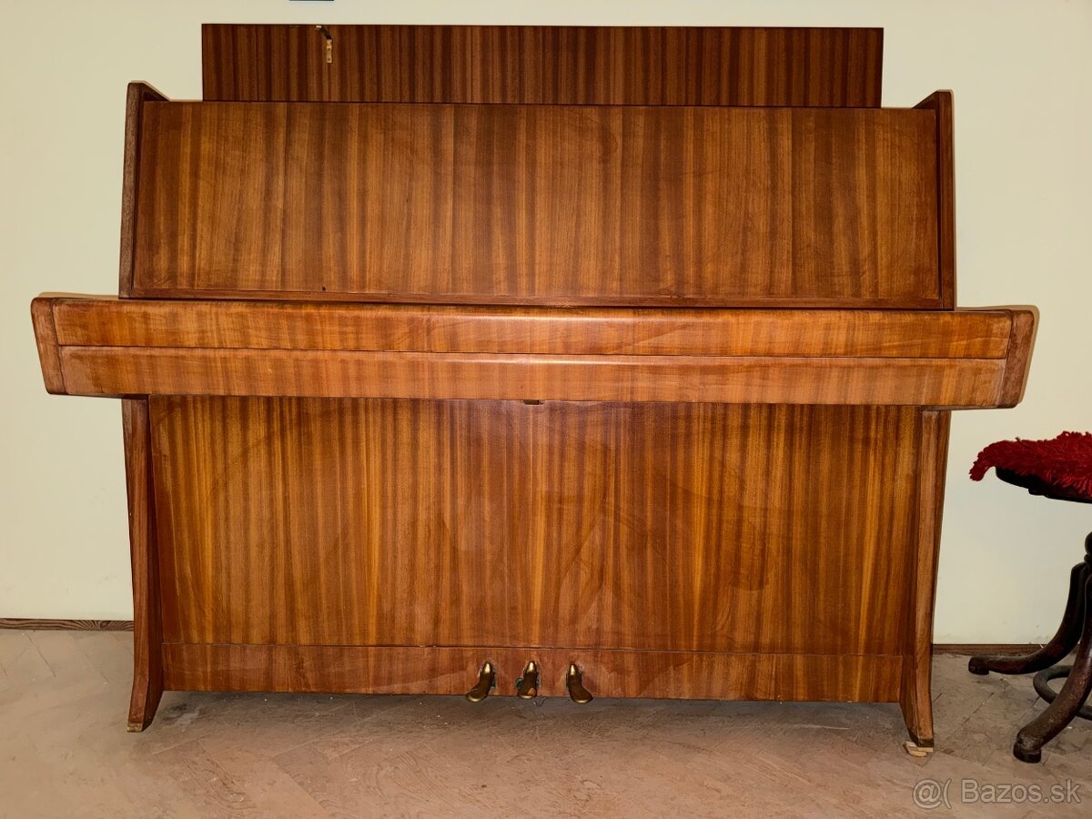Pianino PETROF P114 Klasik - 5