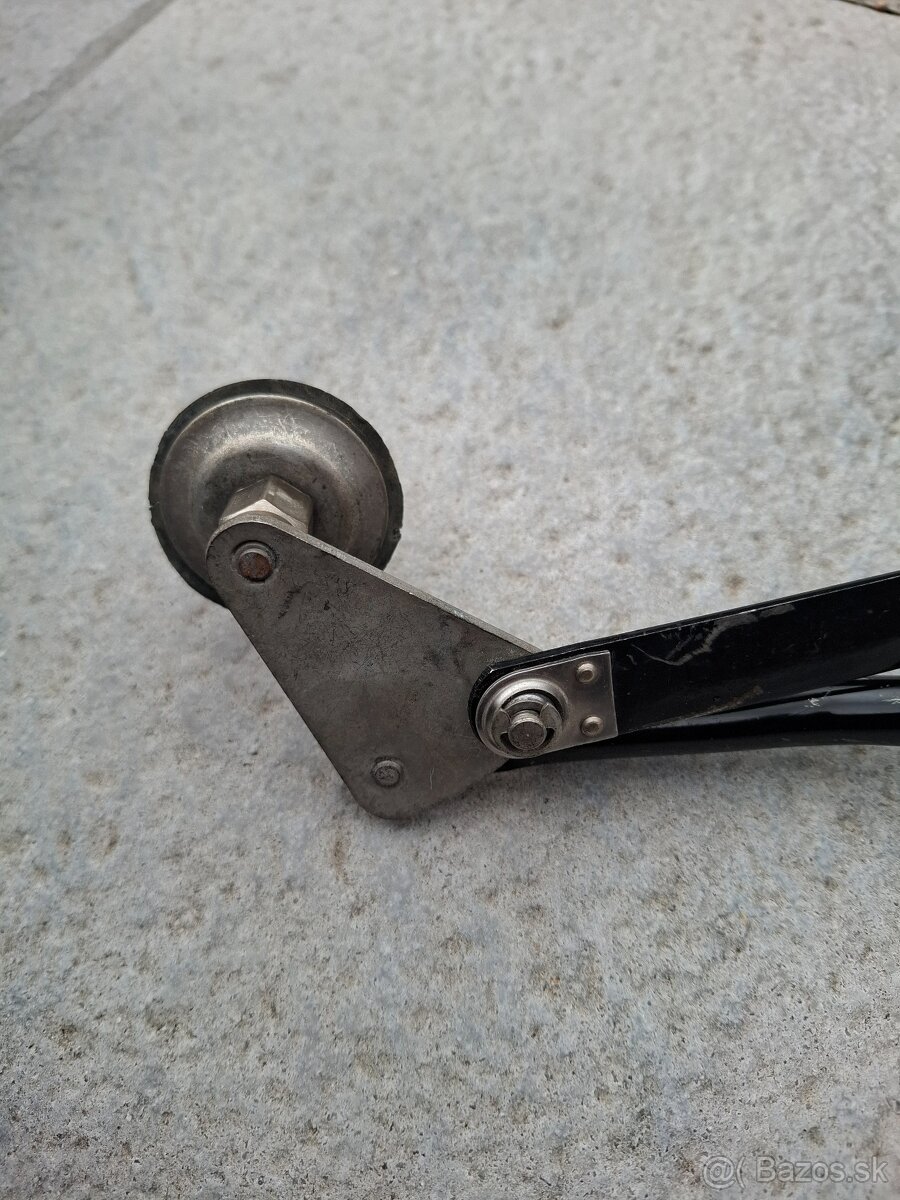 Táhla stěračů Škoda 1203 - 5