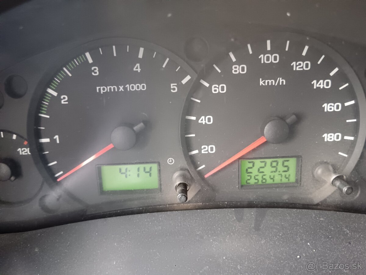 Ford tranzit 2.4 - 5