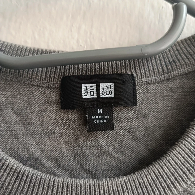 Uniqlo 100% vlnený sveter s okrúhlym výstrihom tenký svetrík - 5