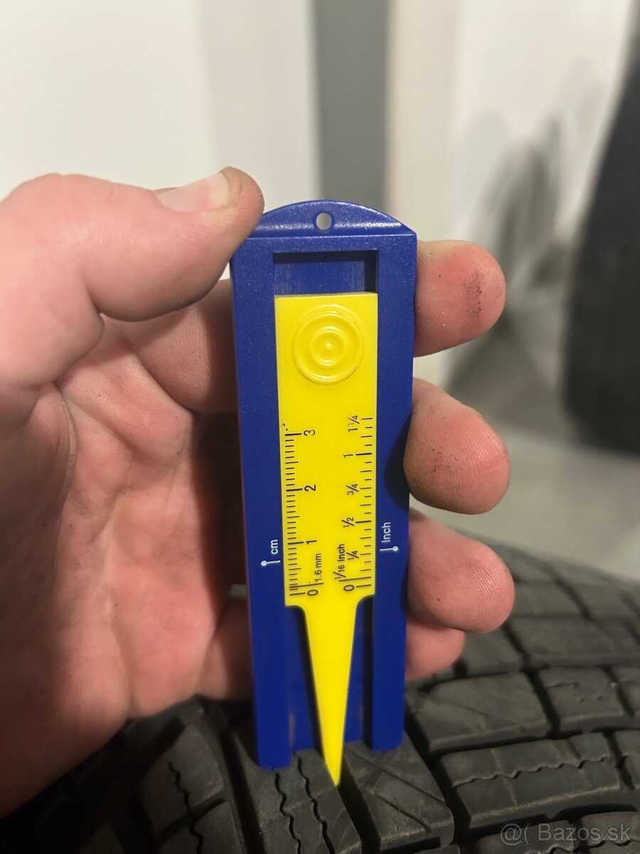 GoodYear UltraGrip + 245/30 R20 95W - 5