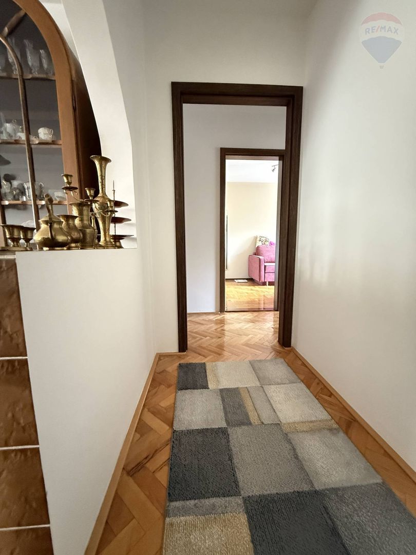 PRENÁJOM: 4IZBOVÝ BYT, DUNAJSKÁ STREDA - NÁM. SNP - 5