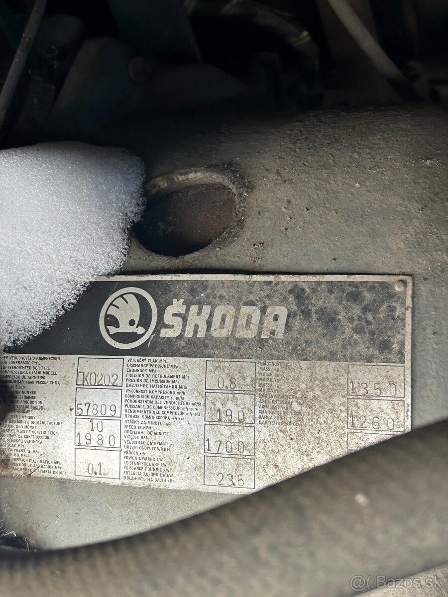 Predám dieselovy kompresor zetor DK200 - 5