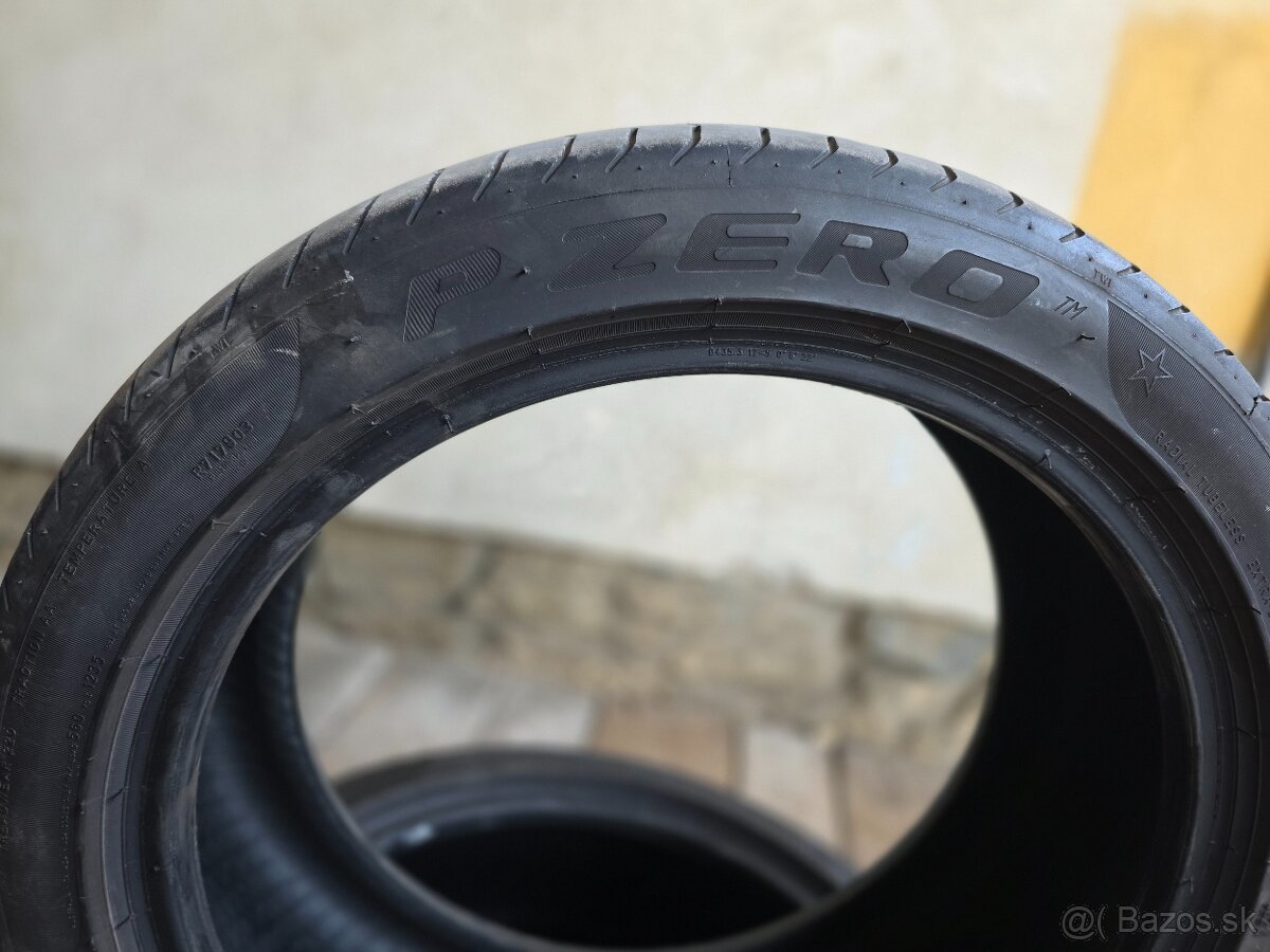 Pirelli P Zero 205/45 r17 - 5