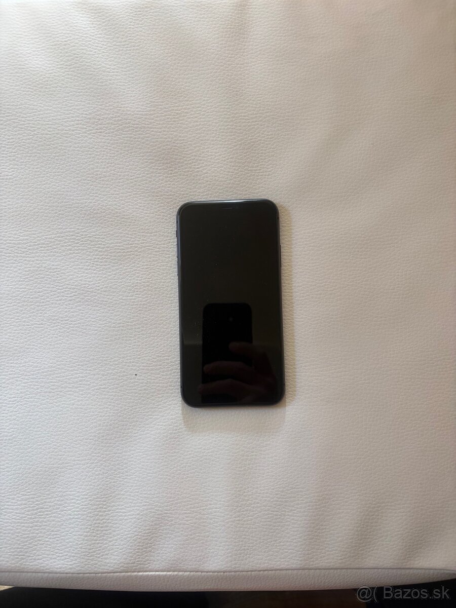 Predám iPhone 11 - 5