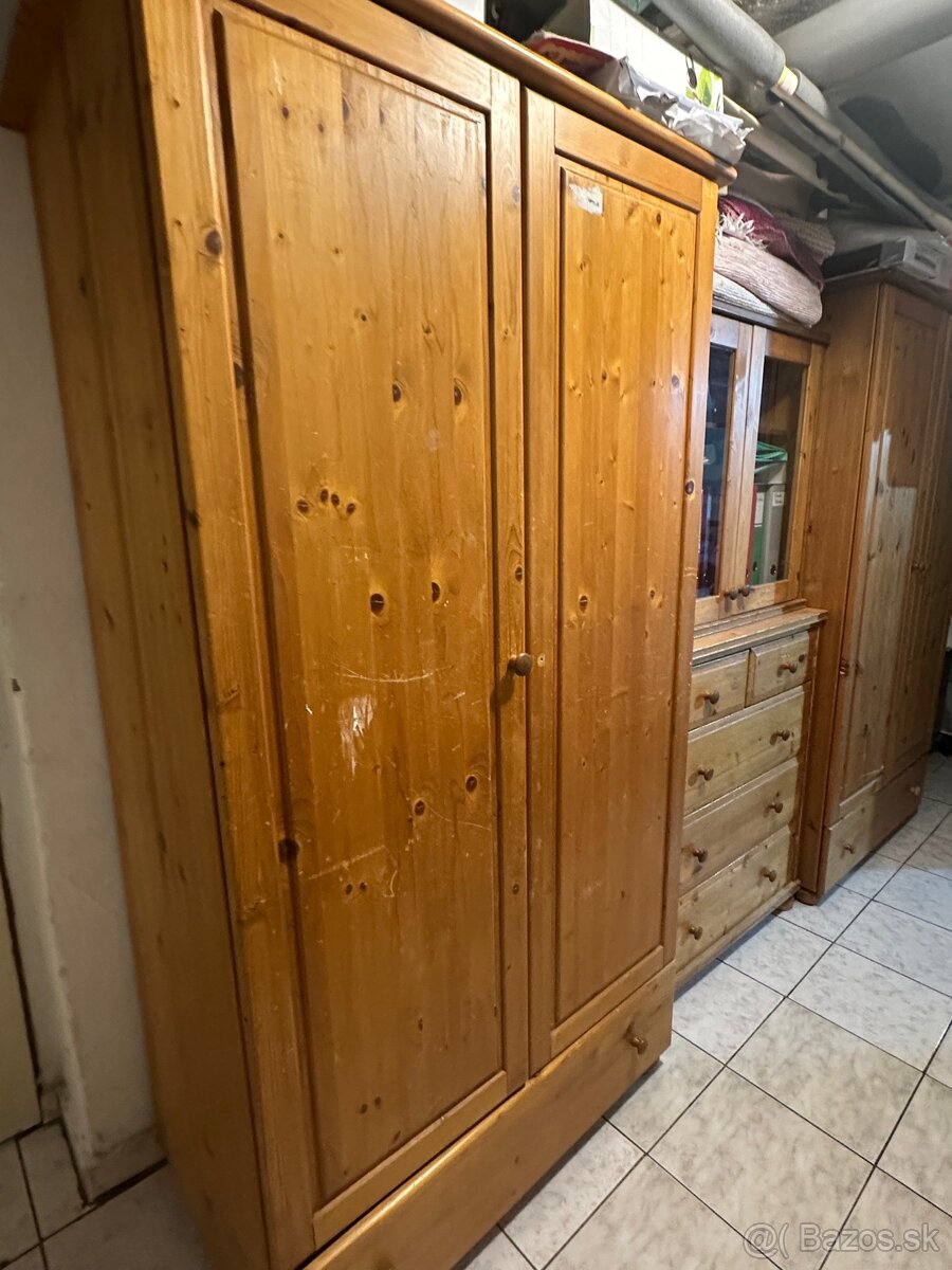 Drevená skriňa a komody - 5