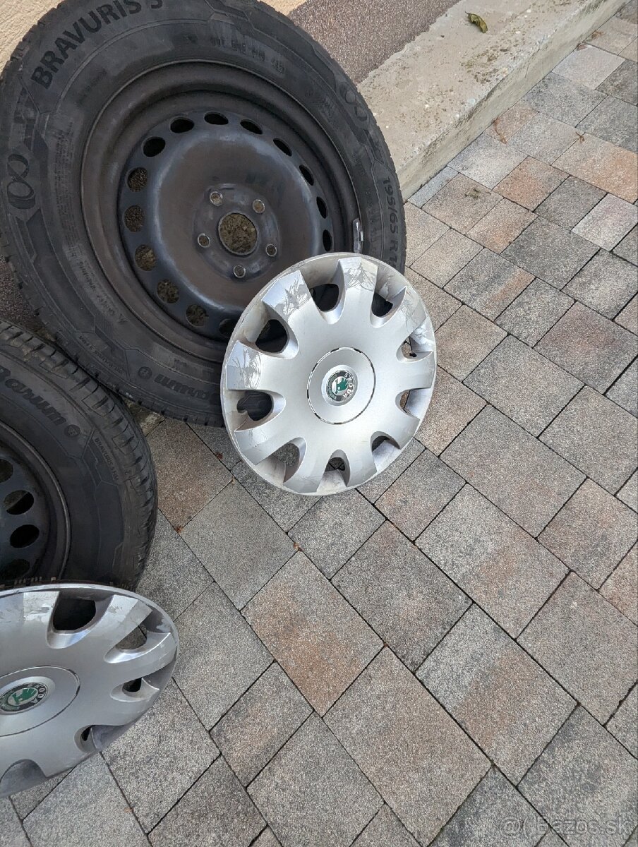 Predám kolesá zo Škody Octavia 2 . 195/65/R15 H - 5