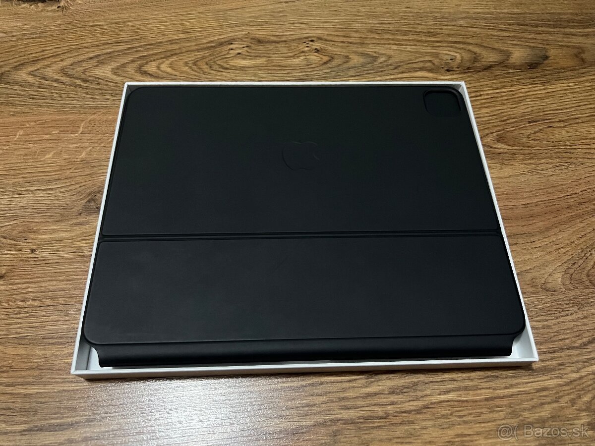 Apple iPad Pro 12.9” 256GB 4th Gen + Apple Magic Keyboard - 5