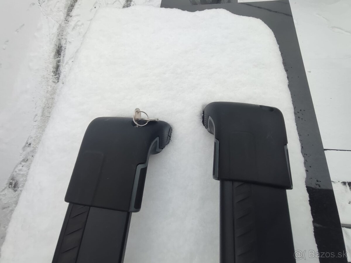 Predám strešný nosič Thule - 5