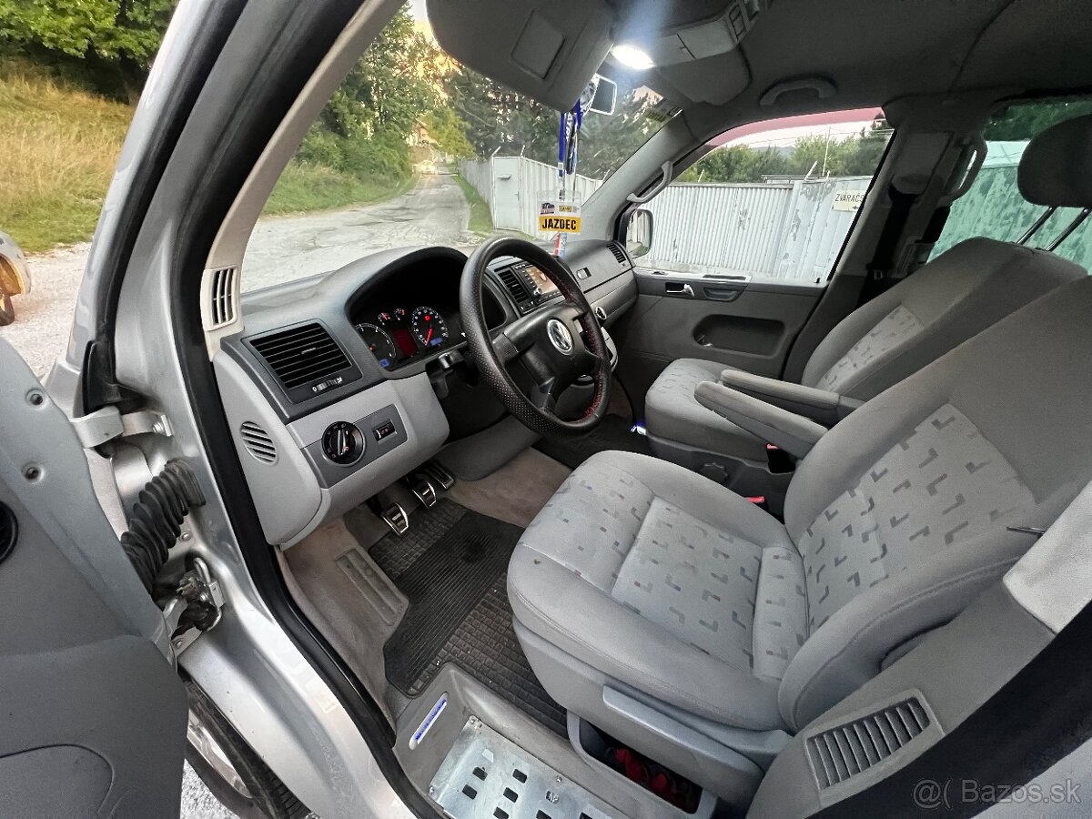 Predam vw Multivan T5 2.5tdi