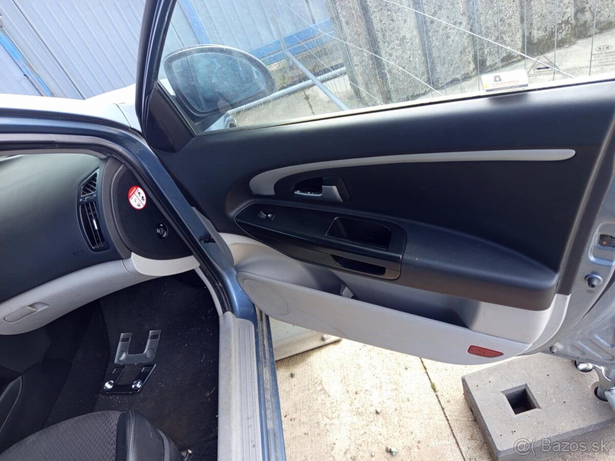 Rozpredám na náhradné diely Kia Ceed - 5