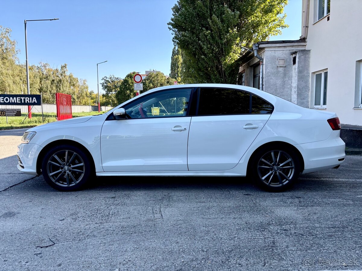 Volkswagen Jetta 2017-Facelift - 5